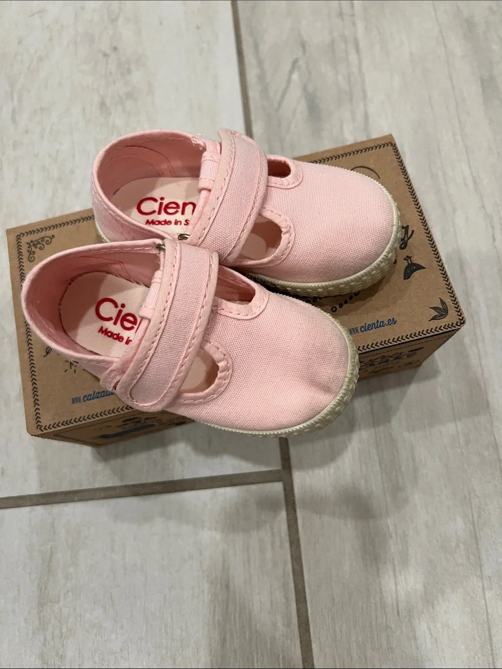 Cienta Light Pink Canvas Mary Jane with Hook-and-Loop Strap
